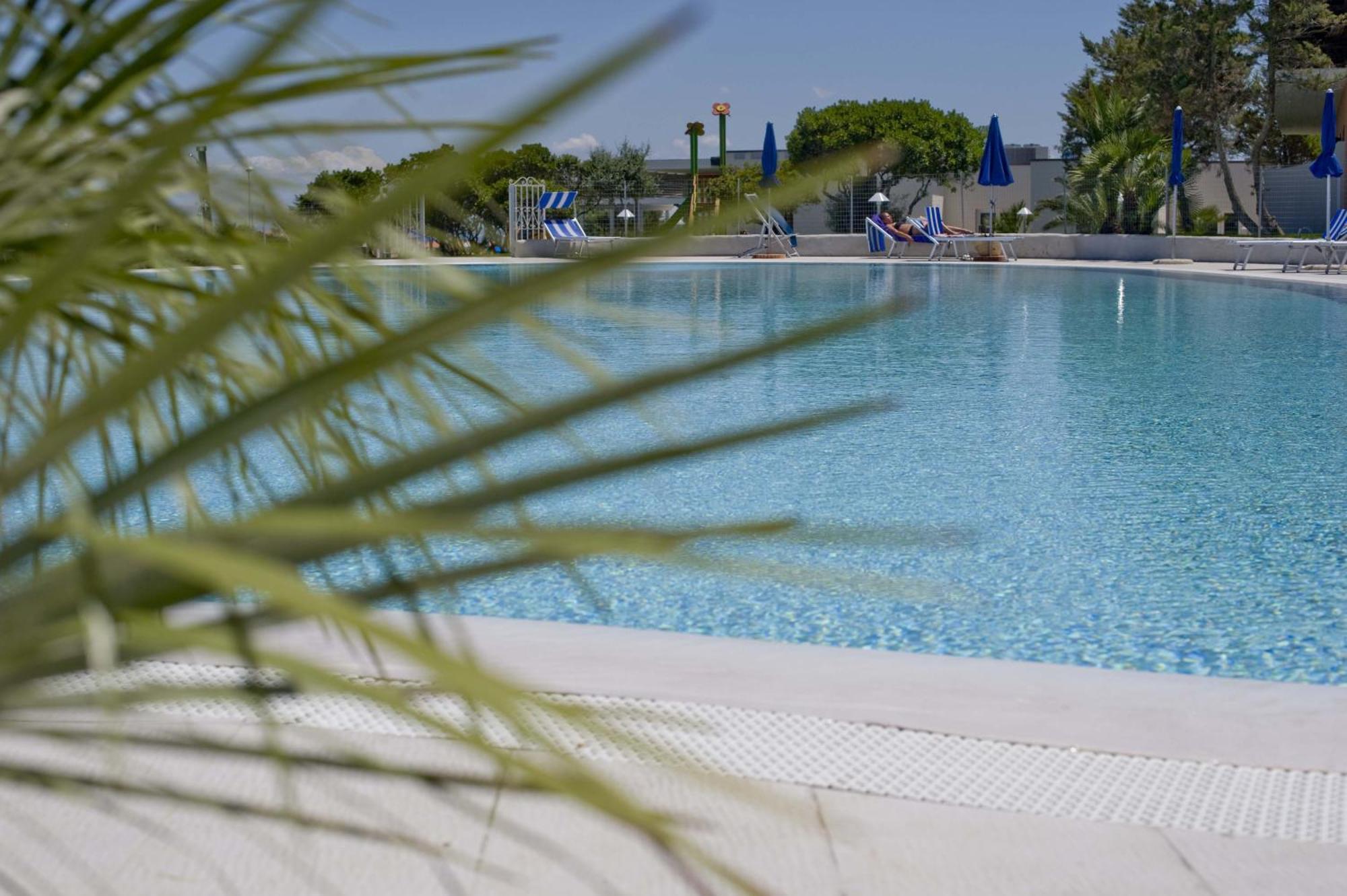 Hotel Cala Reale Stintino Eksteriør bilde