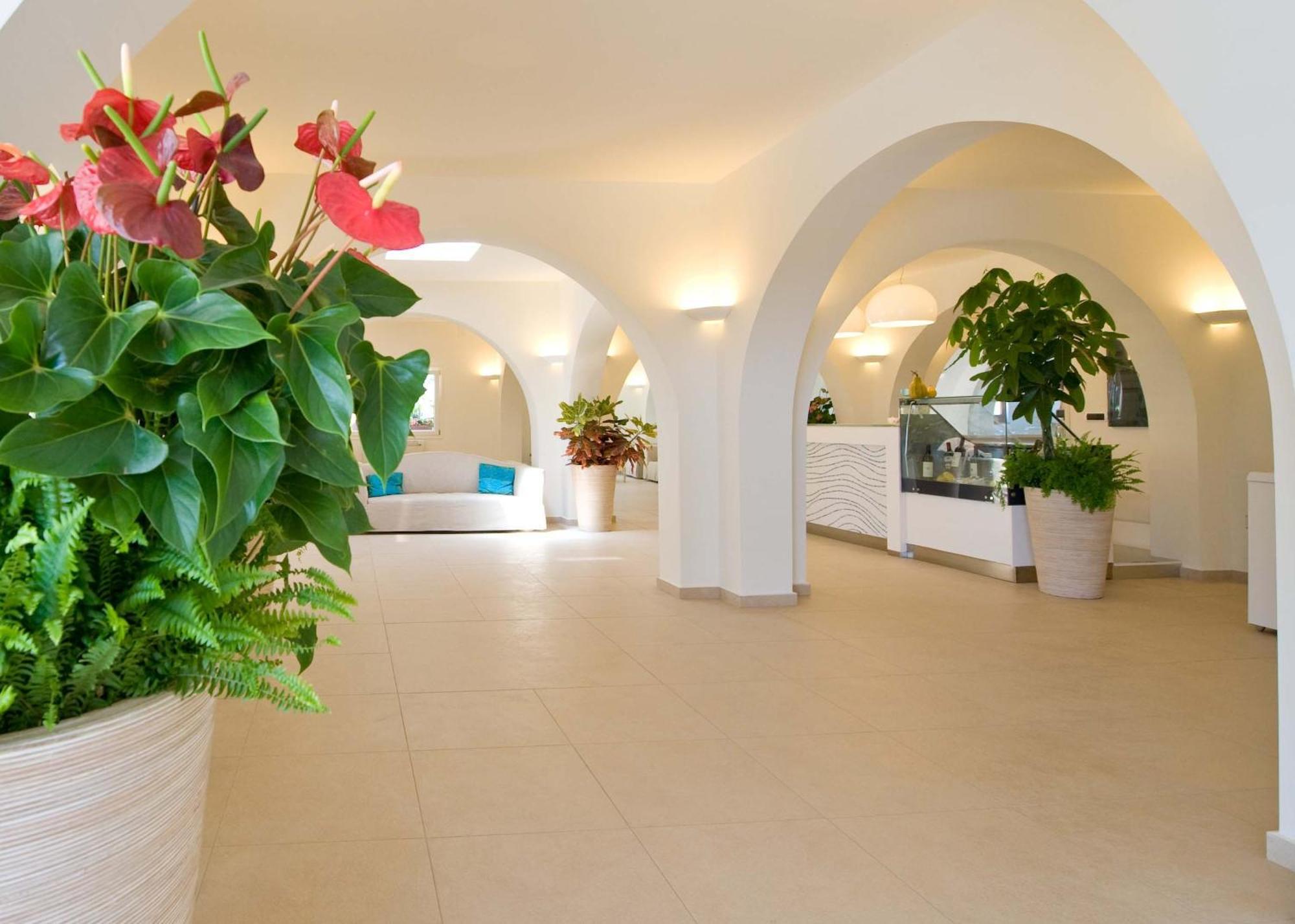 Hotel Cala Reale Stintino Eksteriør bilde
