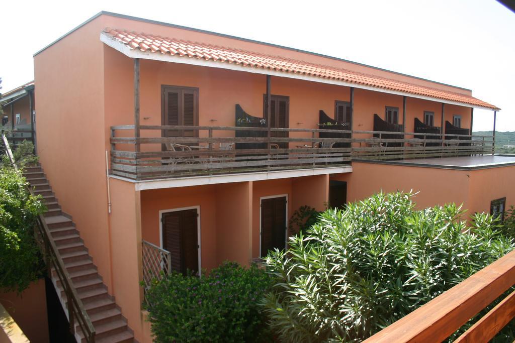 Hotel Cala Reale Stintino Eksteriør bilde