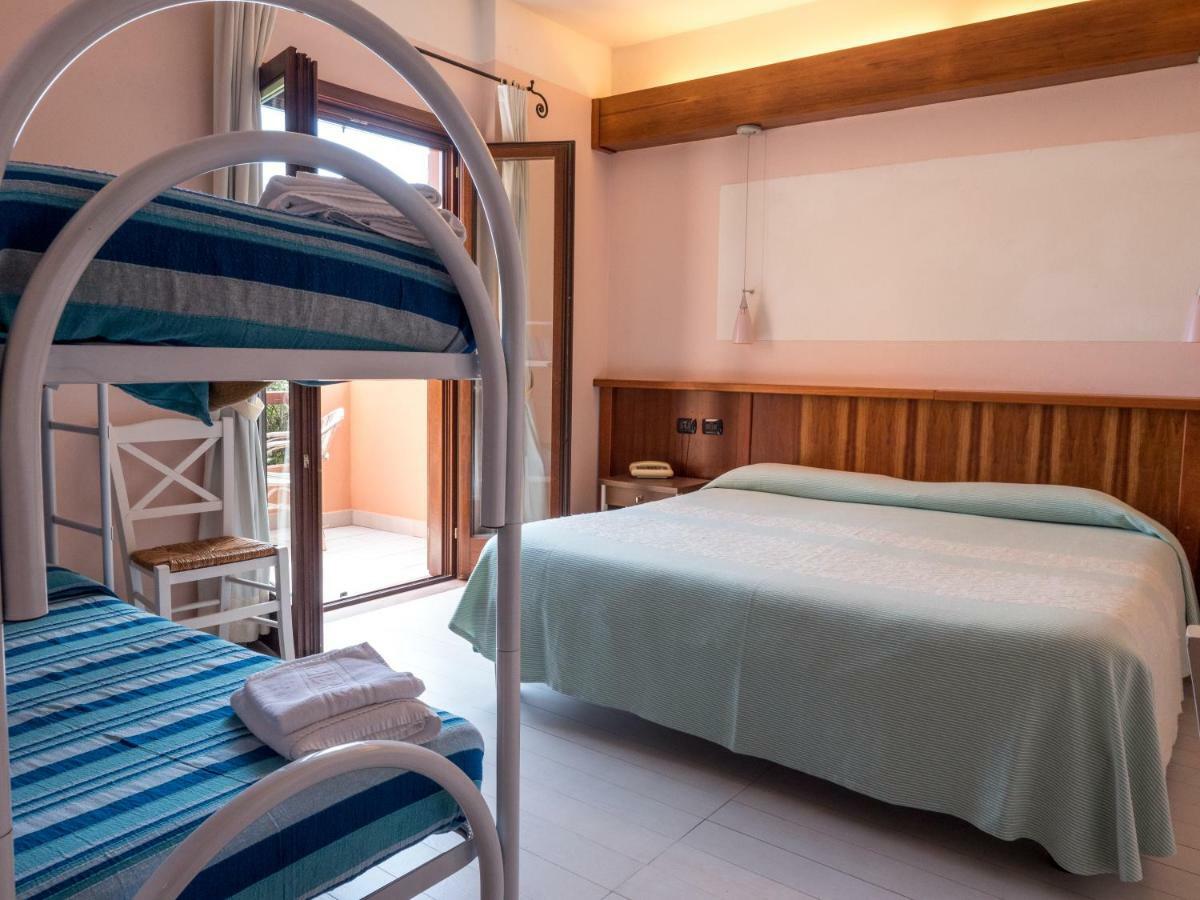 Hotel Cala Reale Stintino Eksteriør bilde